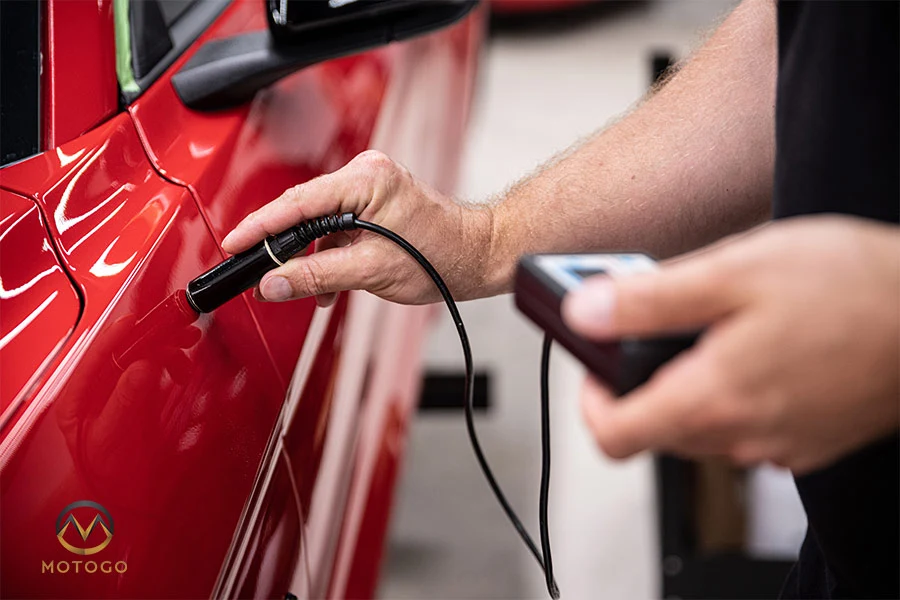 Jak działa miernik lakieru?