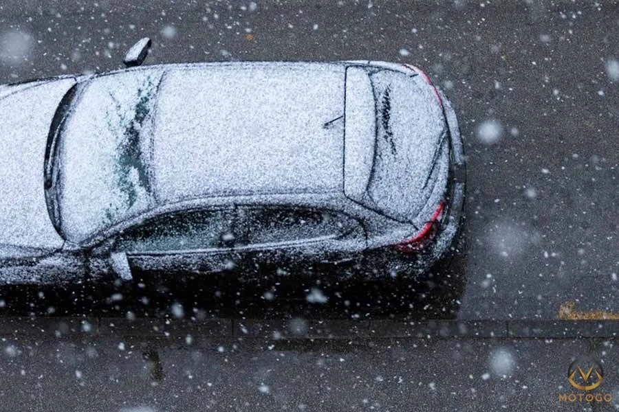 Jak zabezpieczyć lakier samochodu na zimę - najlepsze metody ochrony