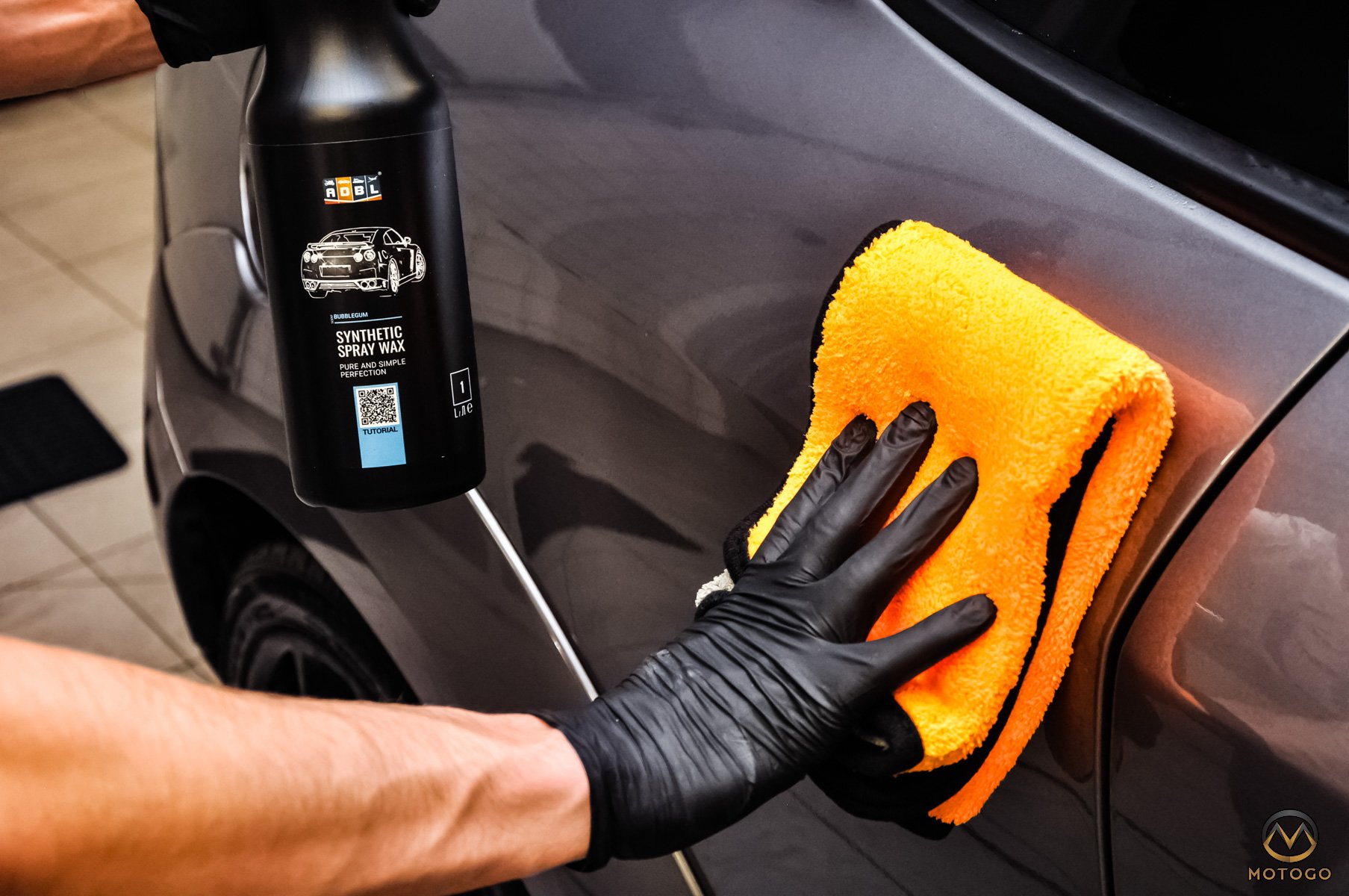 Czy woski w paście i w płynie różnią się od siebie trwałością/łatwościa aplikacji?