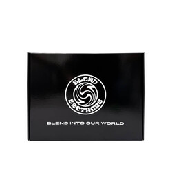 Blend Brothers BIRTHDAY BOX - urodzinowy zestaw kosmetyków i akcesoriów na zimę